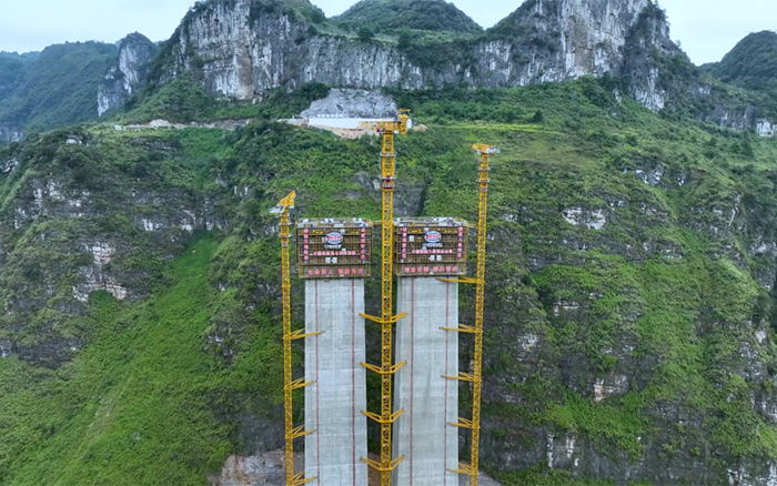 ?塔立山河！徐工塔機(jī)挑戰(zhàn)“世界之最”